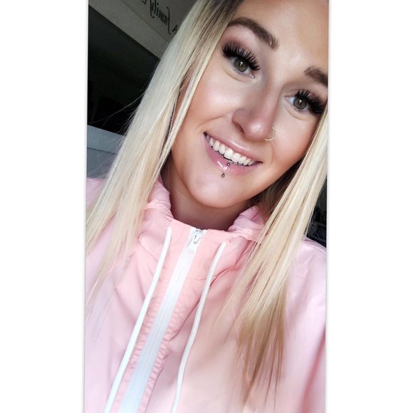 Meet your Posher, Shaye-lyn - Picture 1 of 1